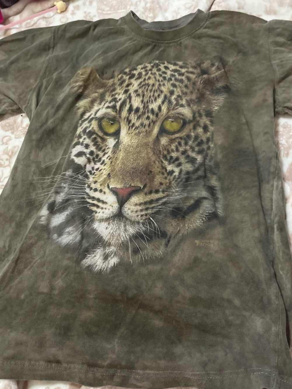 Leopard Graphic Tee in Olive Green